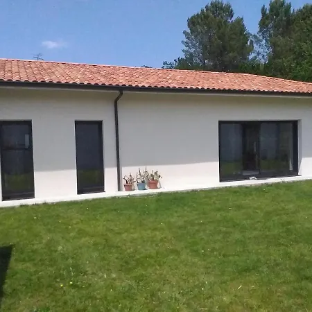 Maison Neuve 빌라 수스톤