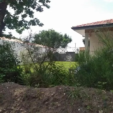 빌라 Maison Neuve